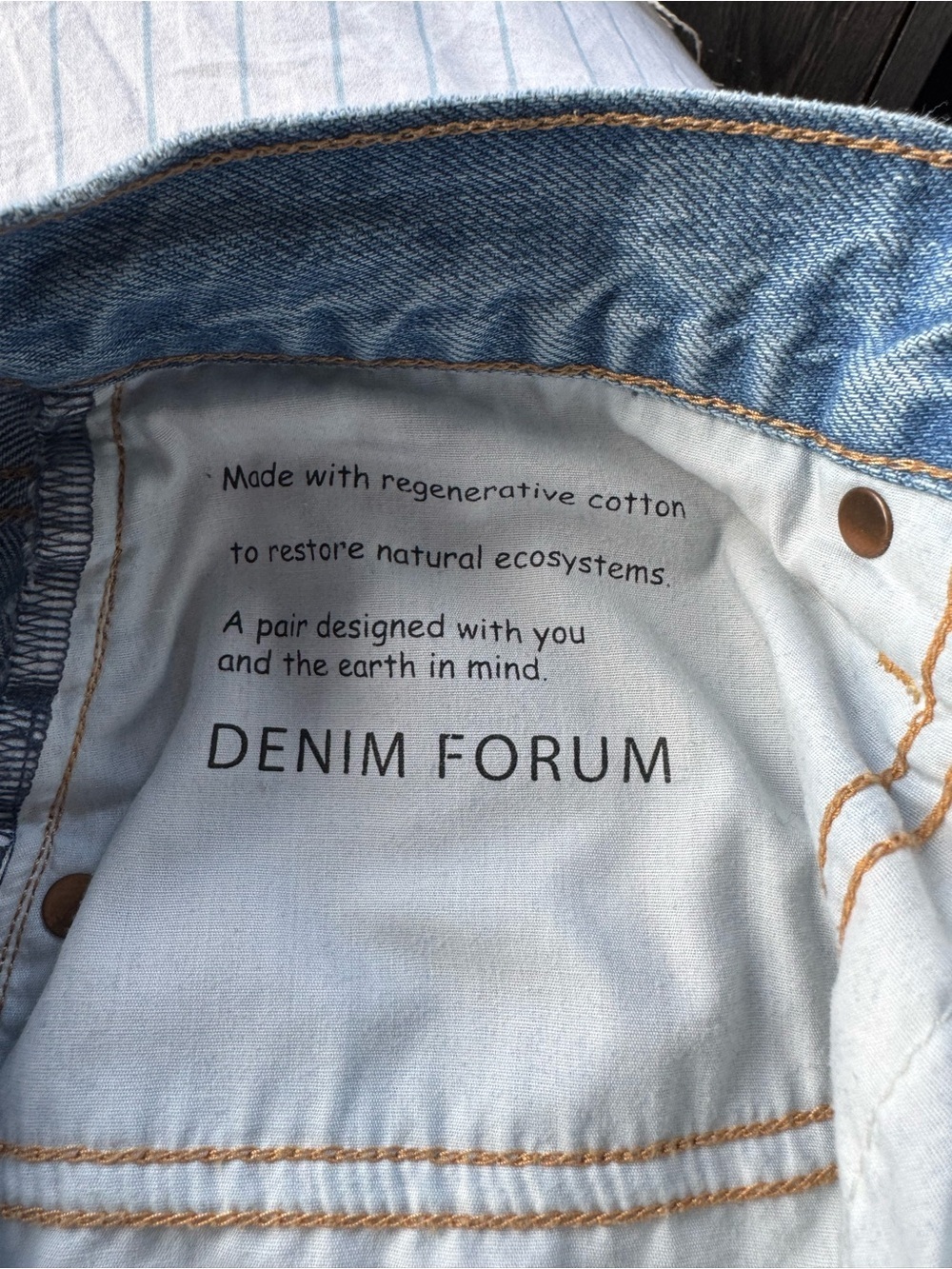 Denim Forum The Farrah High Rise. Size:30 - Picture 8 of 10